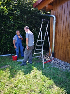 Fertigstellung Regenrinne Fertigstellung Regenrinne
